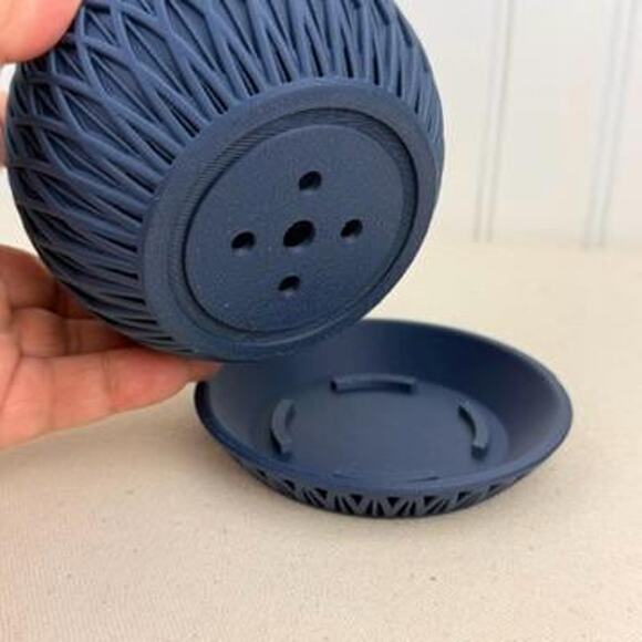 The Zyra Planter, Indoor Flower Pot, Tabletop Planter, Ribbed Lattice Pattern - Picture 5 of 9